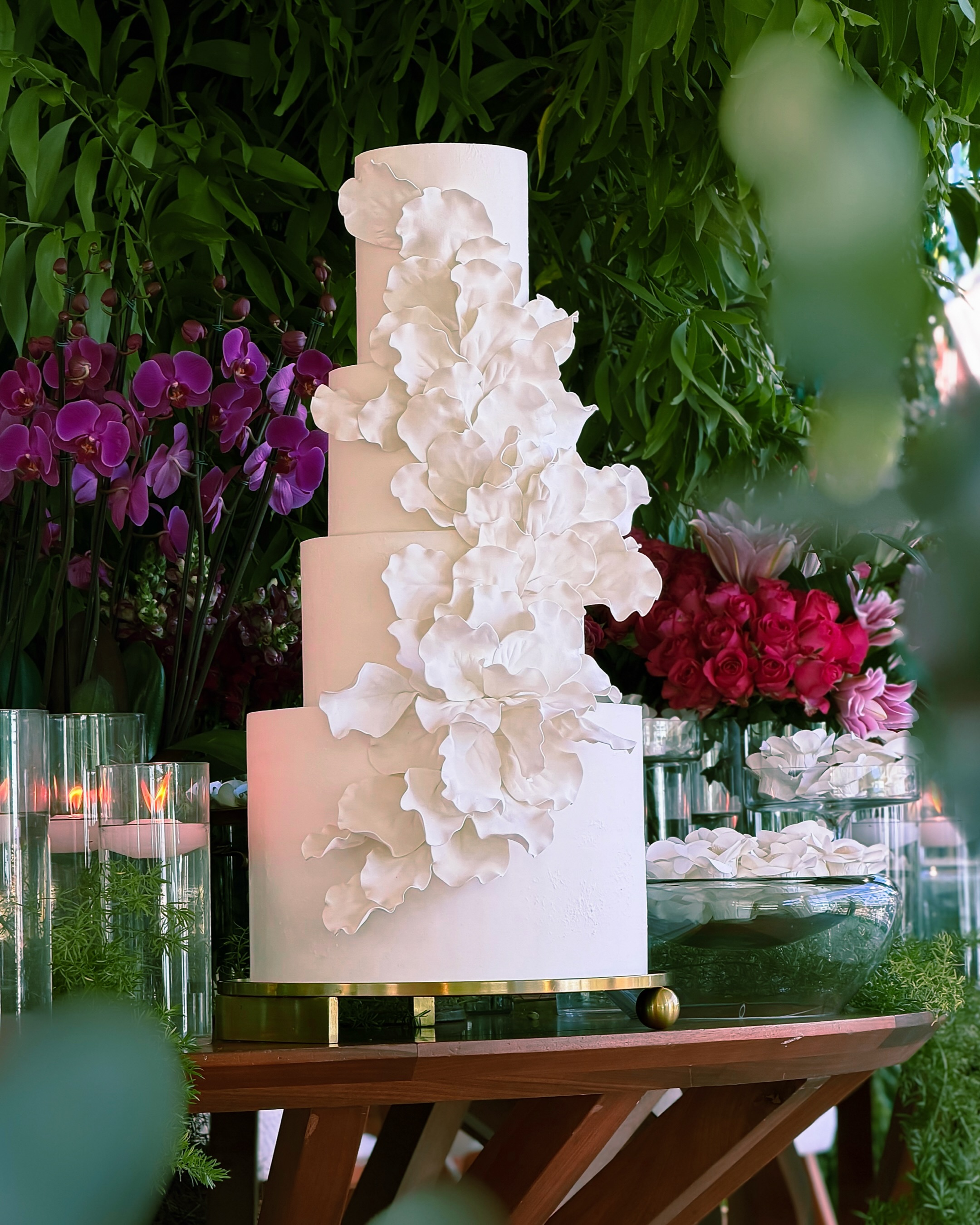 Bolo decorado com flores