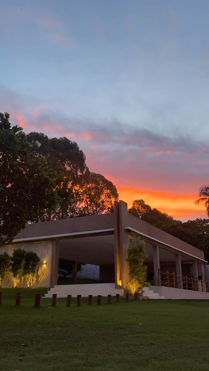 Salão ao entardecer